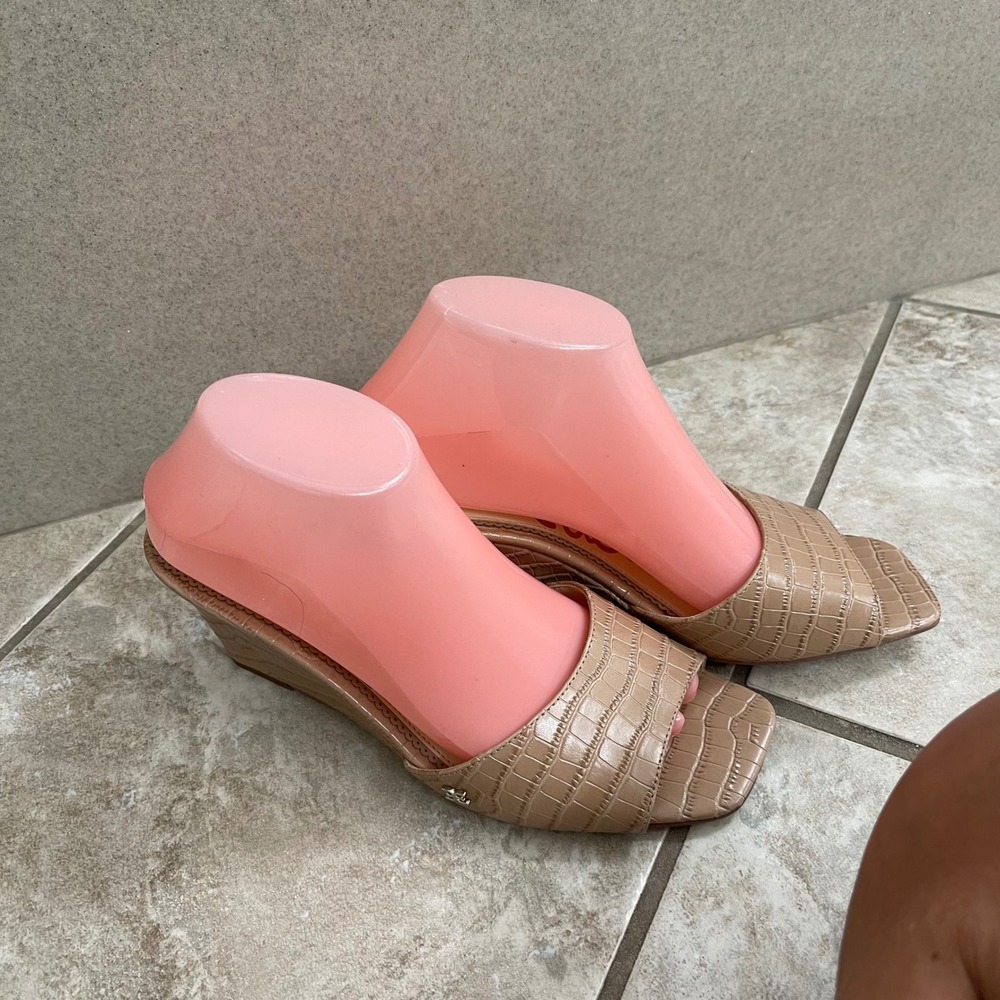 Sam Edelman TESMA NWOT WomenS Wedge Sandals, Embossed, Slip On, Square Toe BEIGE - Picture 3 of 8